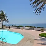 Casa Tres Palmeiras Bed and Breakfast