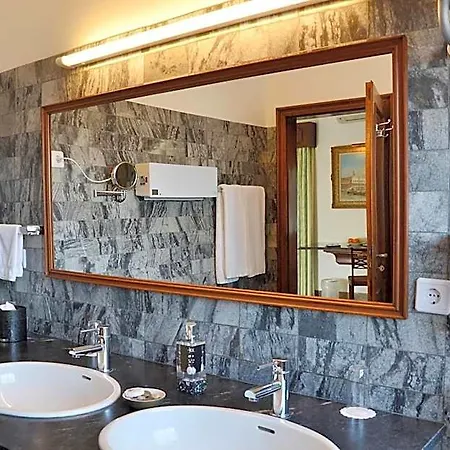 Bed & Breakfast Casa Tres Palmeiras 3*