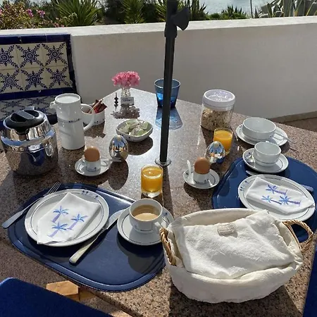 Casa Três Palmeiras Couette-café Portimão