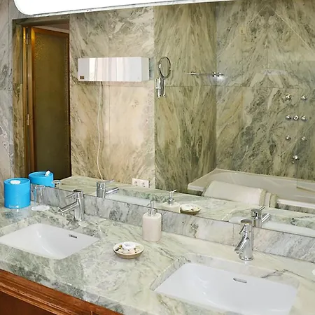 Casa Tres Palmeiras Bed & Breakfast 3*