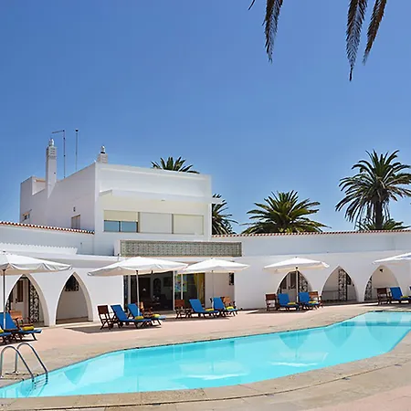 Casa Três Palmeiras Couette-café 3*